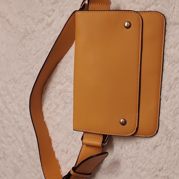 Forever 21 Handbags - Forever 21 Mustard color belt bag